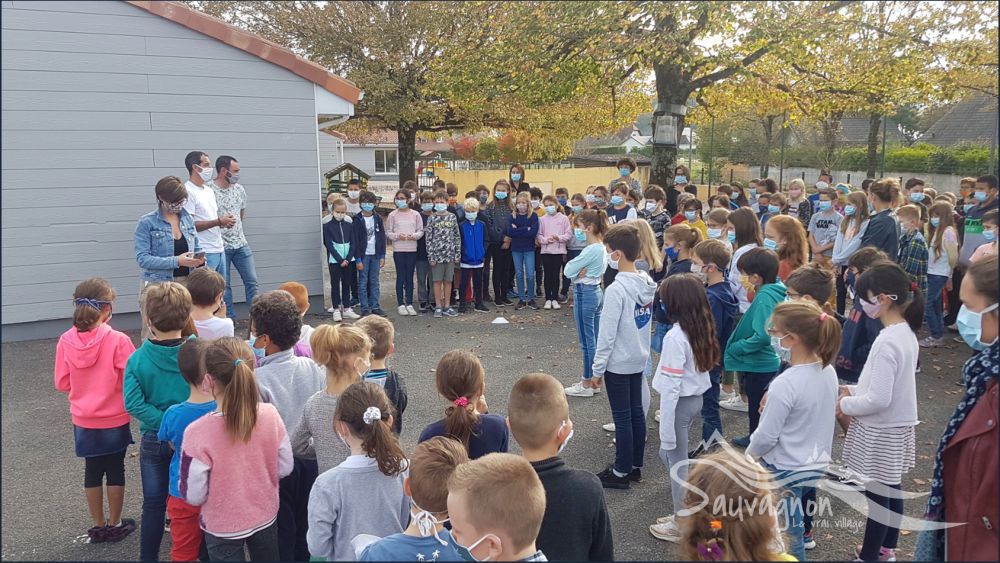L&rsquo;école s&rsquo;est recueillie en hommage à Samuel Paty